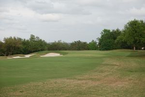 University Of Texas 10th Approach